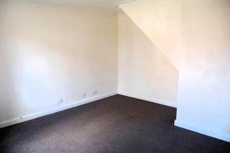 3 bedroom Semi-detached house to let in Canterbury Drive, Sleaford, NG34