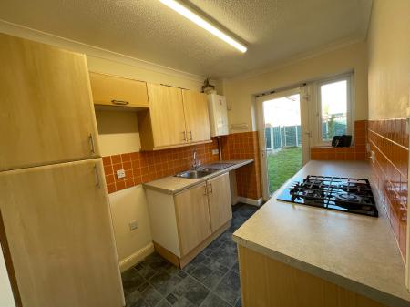 3 bedroom Semi-detached house to let in Canterbury Drive, Sleaford, NG34