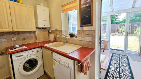 2 bedroom Bungalow for sale in Haverholme Close, Ruskington, NG34