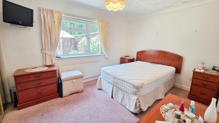 2 bedroom Bungalow for sale in Haverholme Close, Ruskington, NG34
