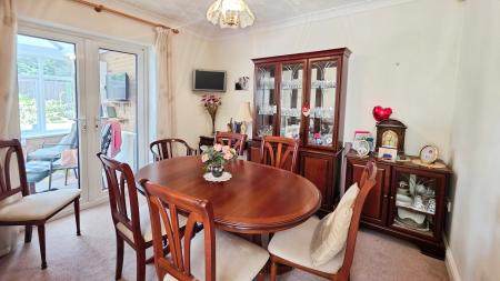 2 bedroom Bungalow for sale in Haverholme Close, Ruskington, NG34