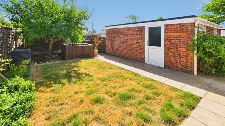 2 bedroom Bungalow for sale in Little Hale Road, Great Hale, NG34