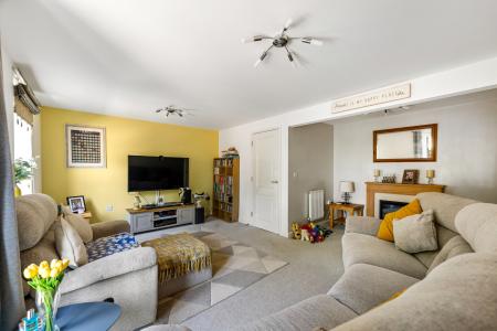 4 bedroom Town house for sale in Montrose Grove, Greylees, Sleaford, NG34