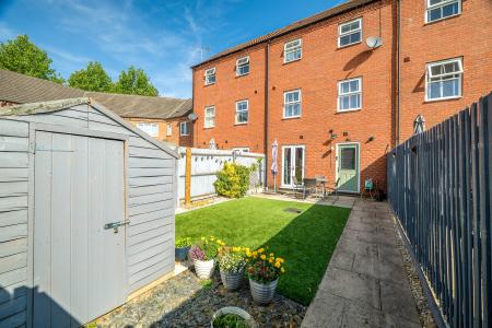 4 bedroom Town house for sale in Montrose Grove, Greylees, Sleaford, NG34