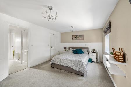 4 bedroom Town house for sale in Montrose Grove, Greylees, Sleaford, NG34