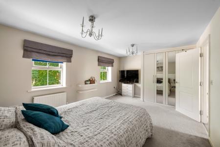 4 bedroom Town house for sale in Montrose Grove, Greylees, Sleaford, NG34