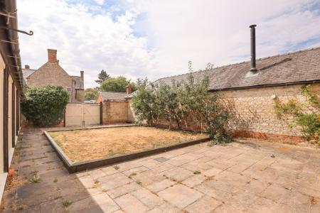 4 bedroom Barn Conversion for sale in Church Lane, Kirkby Green, Lincoln, LN4