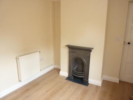 2 bedroom Semi-detached house to let in North Street, Osbournby, NG34