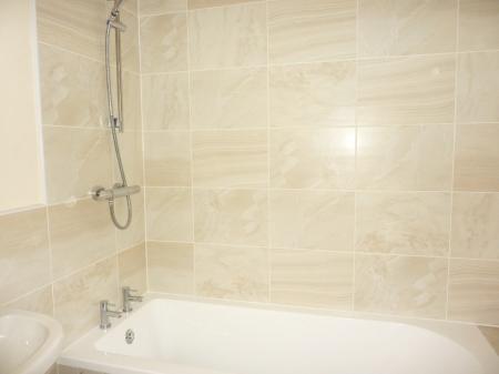 2 bedroom Semi-detached house to let in North Street, Osbournby, NG34