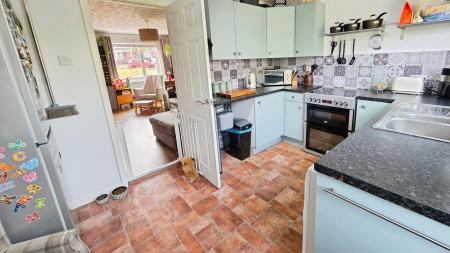 2 bedroom Terraced House for sale in Hawks Way, Sleaford, NG34