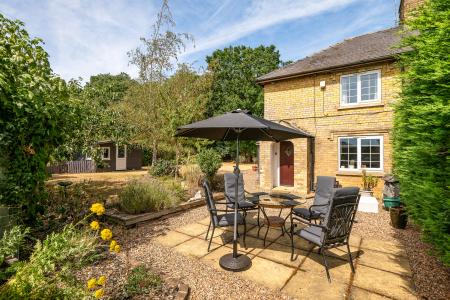 3 bedroom Semi-detached house for sale in Hill Farm Cottage Hill Farm Lane, Bloxholm, LN4