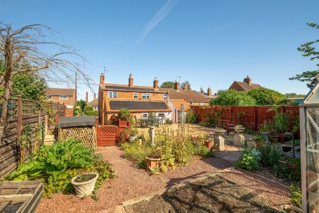 4 bedroom Terraced House for sale in Kyme Road, Heckington, NG34