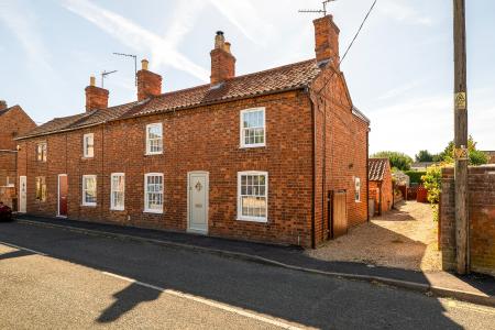 4 bedroom Terraced House for sale in Kyme Road, Heckington, NG34