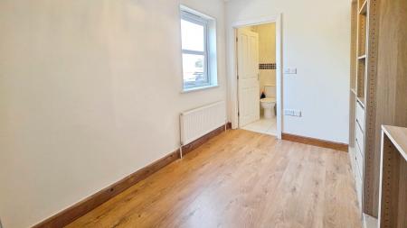 3 bedroom Terraced House for sale in Mareham Lane, Sleaford, NG34