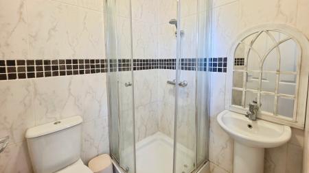 3 bedroom Terraced House for sale in Mareham Lane, Sleaford, NG34