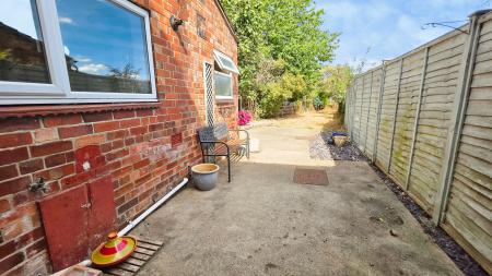 3 bedroom Terraced House for sale in Mareham Lane, Sleaford, NG34