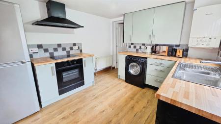 3 bedroom Terraced House for sale in Mareham Lane, Sleaford, NG34