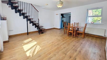 3 bedroom Terraced House for sale in Mareham Lane, Sleaford, NG34