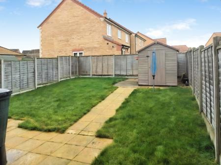 3 bedroom Semi-detached house to let in Carlton Close, Sleaford, NG34