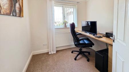 3 bedroom Terraced House for sale in Ripon Drive, Sleaford, NG34