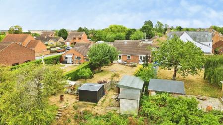 3 bedroom Bungalow for sale in Grove Street, Great Hale, NG34