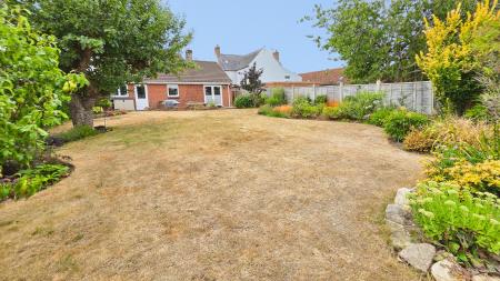 3 bedroom Bungalow for sale in Grove Street, Great Hale, NG34