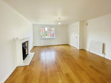 3 bedroom Detached house to let in Houlden Way, Heckington, NG34