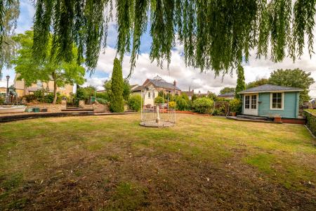 5 bedroom Detached house for sale in High Street, Billinghay, LN4