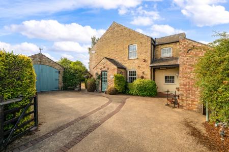 5 bedroom Detached house for sale in High Street, Billinghay, LN4