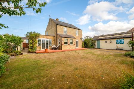 5 bedroom Detached house for sale in High Street, Billinghay, LN4