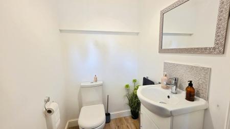 2 bedroom End of terrace house for sale in Handley Street, Sleaford, NG34