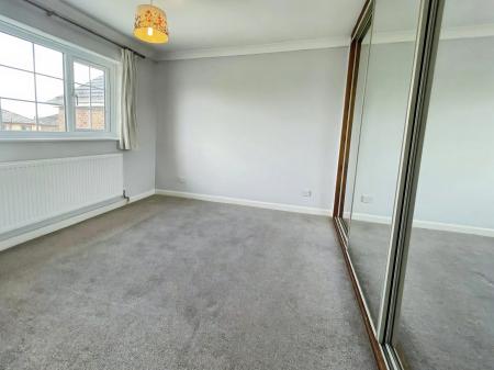 4 bedroom Semi-detached house to let in Windsor Close, Quarrington, NG34