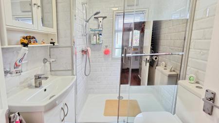 2 bedroom Park home for sale in Braemar Residential Park, Kirkby Green, Lincoln, LN4