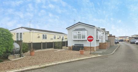 2 bedroom Park home for sale in Braemar Residential Park, Kirkby Green, Lincoln, LN4