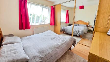 3 bedroom Semi-detached house for sale in North Parade, Sleaford, NG34