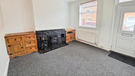 3 bedroom Terraced House for sale in Handley Street, Sleaford, NG34