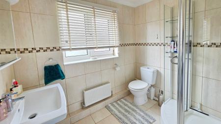 3 bedroom Semi-detached house for sale in York Road, Sleaford, NG34