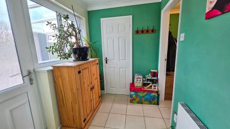 3 bedroom Semi-detached house for sale in York Road, Sleaford, NG34