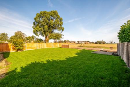 3 bedroom Detached bungalow for sale in Fen Road, Little Hale, NG34