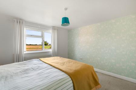 3 bedroom Detached bungalow for sale in Fen Road, Little Hale, NG34