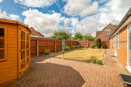4 bedroom Bungalow to let in Cheviot Close, Quarrington, NG34