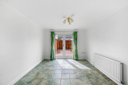 4 bedroom Bungalow to let in Cheviot Close, Quarrington, NG34