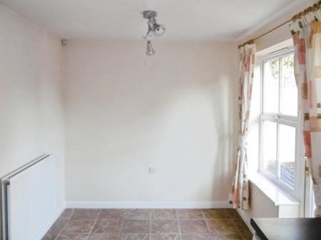 2 bedroom Terraced House to let in Victory Way, Sleaford, NG34