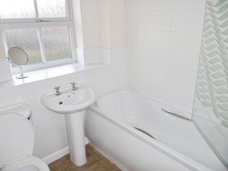 2 bedroom Terraced House to let in Victory Way, Sleaford, NG34