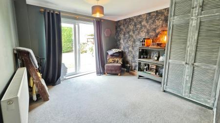 3 bedroom Detached bungalow for sale in High Street, Great Hale, NG34