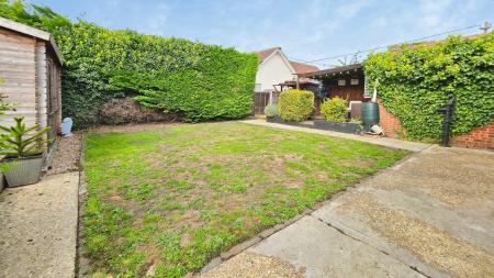 3 bedroom Detached bungalow for sale in High Street, Great Hale, NG34