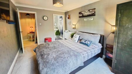 3 bedroom Detached bungalow for sale in High Street, Great Hale, NG34