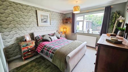 3 bedroom Detached bungalow for sale in High Street, Great Hale, NG34