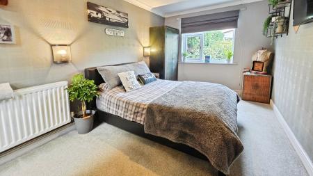 3 bedroom Detached bungalow for sale in High Street, Great Hale, NG34