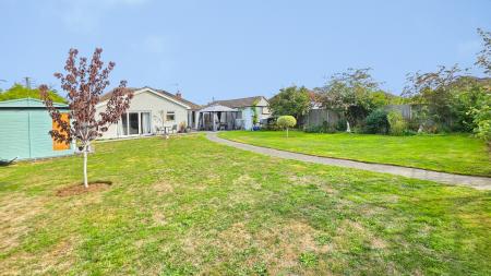 4 bedroom Bungalow for sale in St Clements Road, Ruskington, NG34